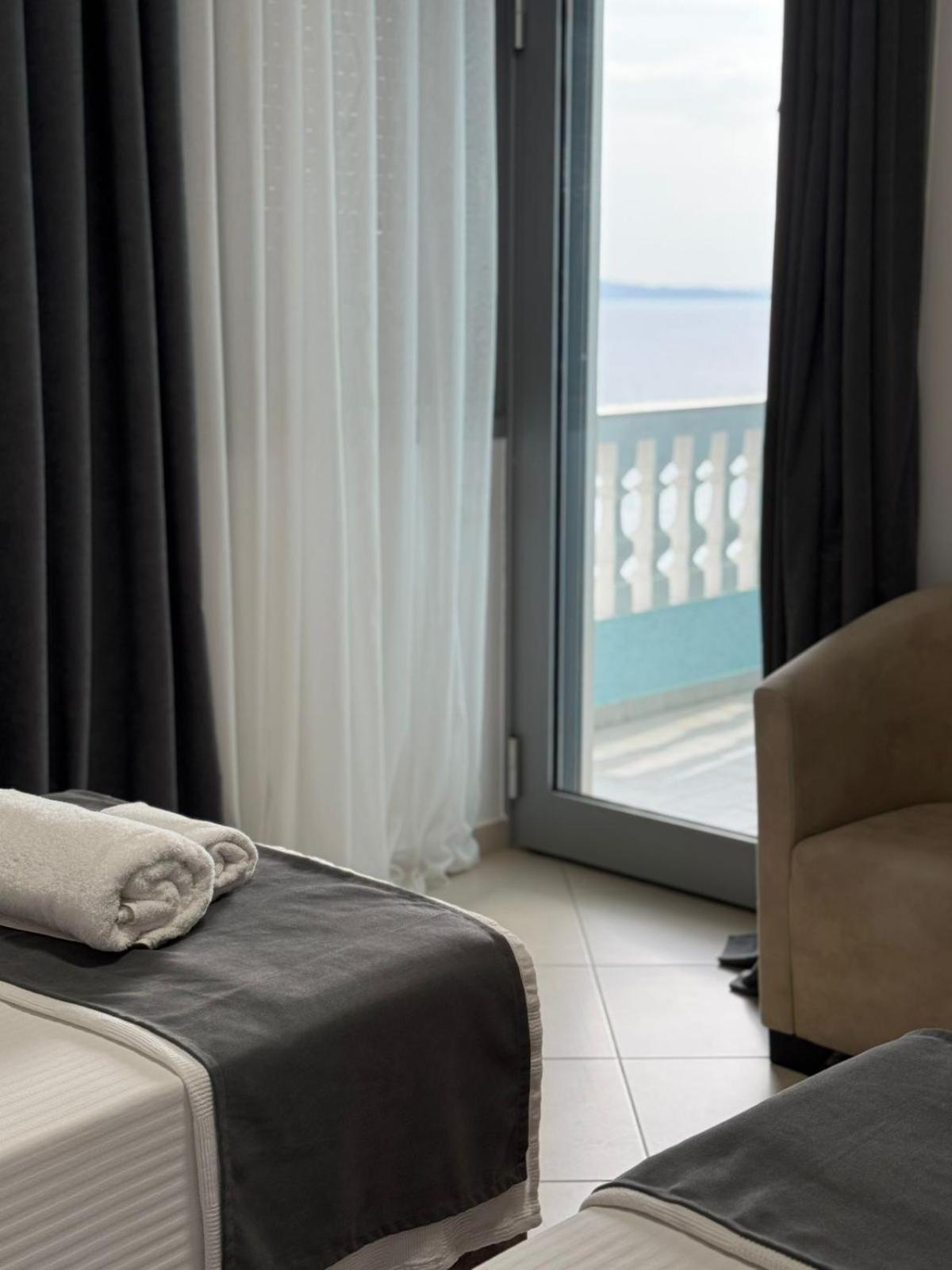 Hotel Abedini Saranda Zewnętrze zdjęcie