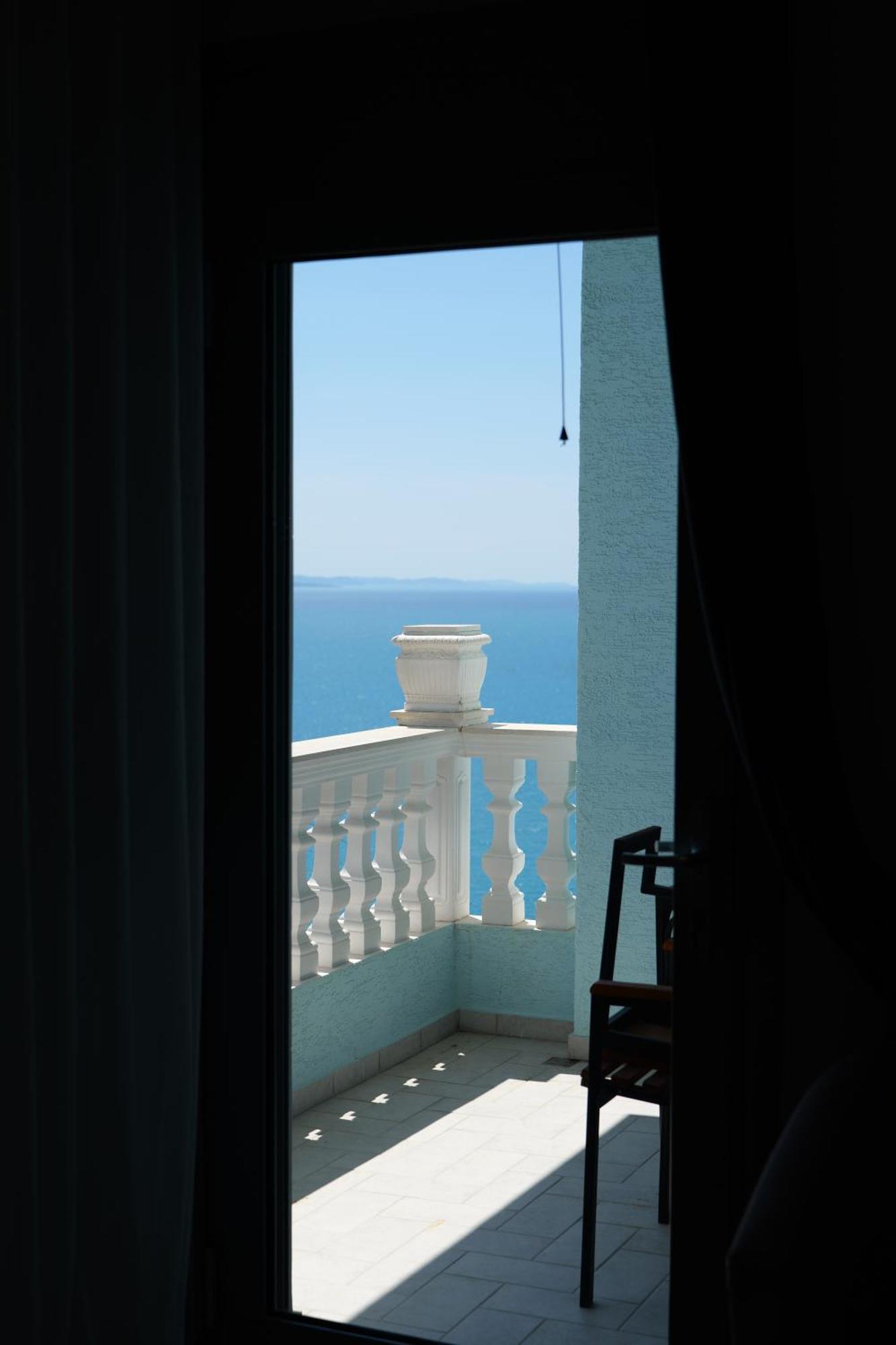 Hotel Abedini Saranda Zewnętrze zdjęcie